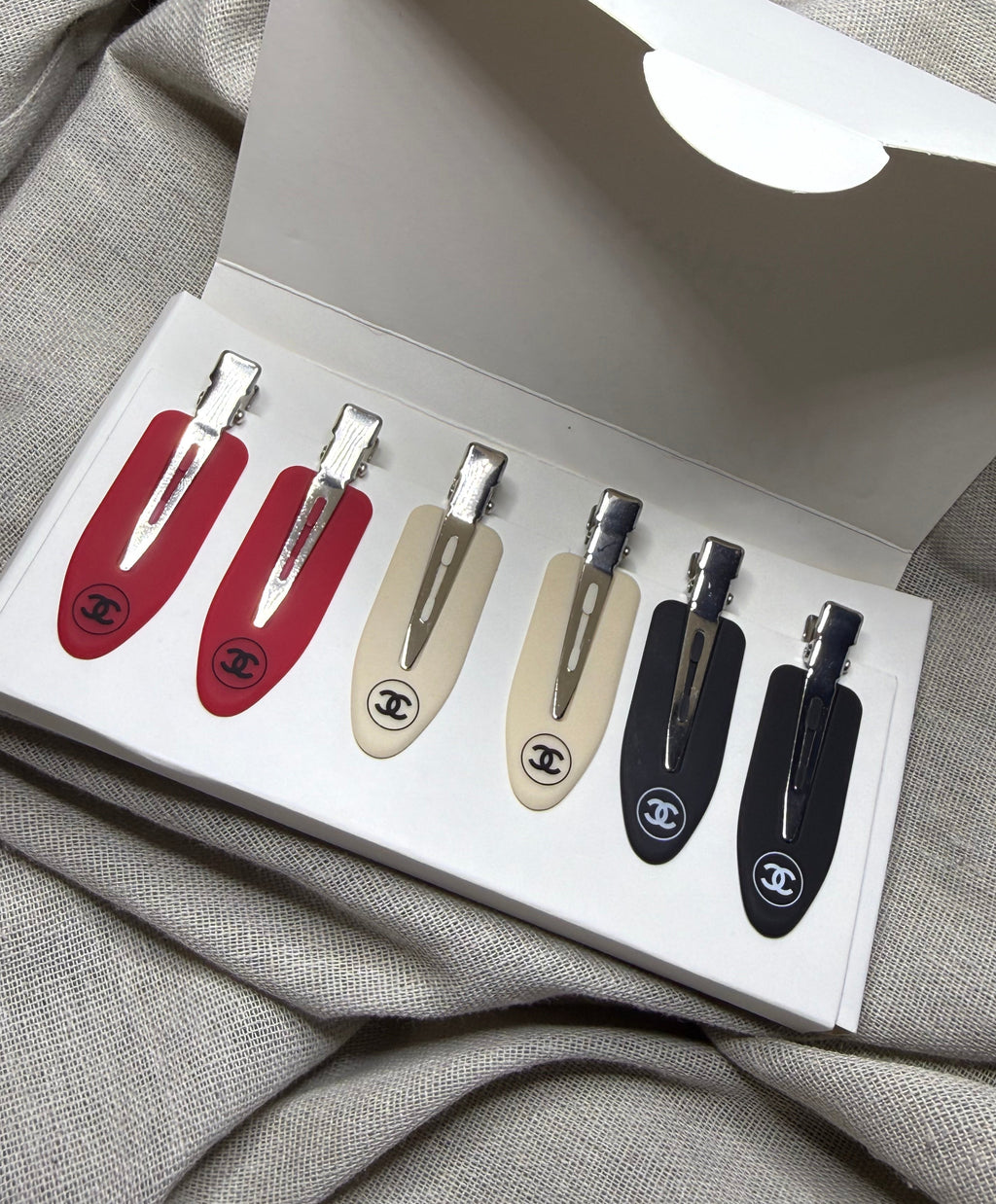 ✨ Coffret Collector 6 Pinces à Cheveux Sans Pli – Chanel Beauté ✨