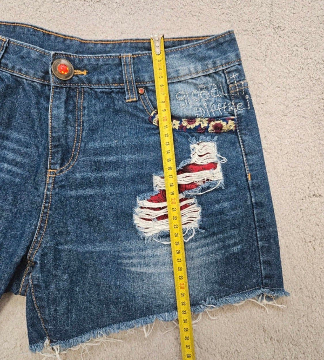 ✨ Desigual - Short en jean - Broderies & Details - T40 ok 42✨