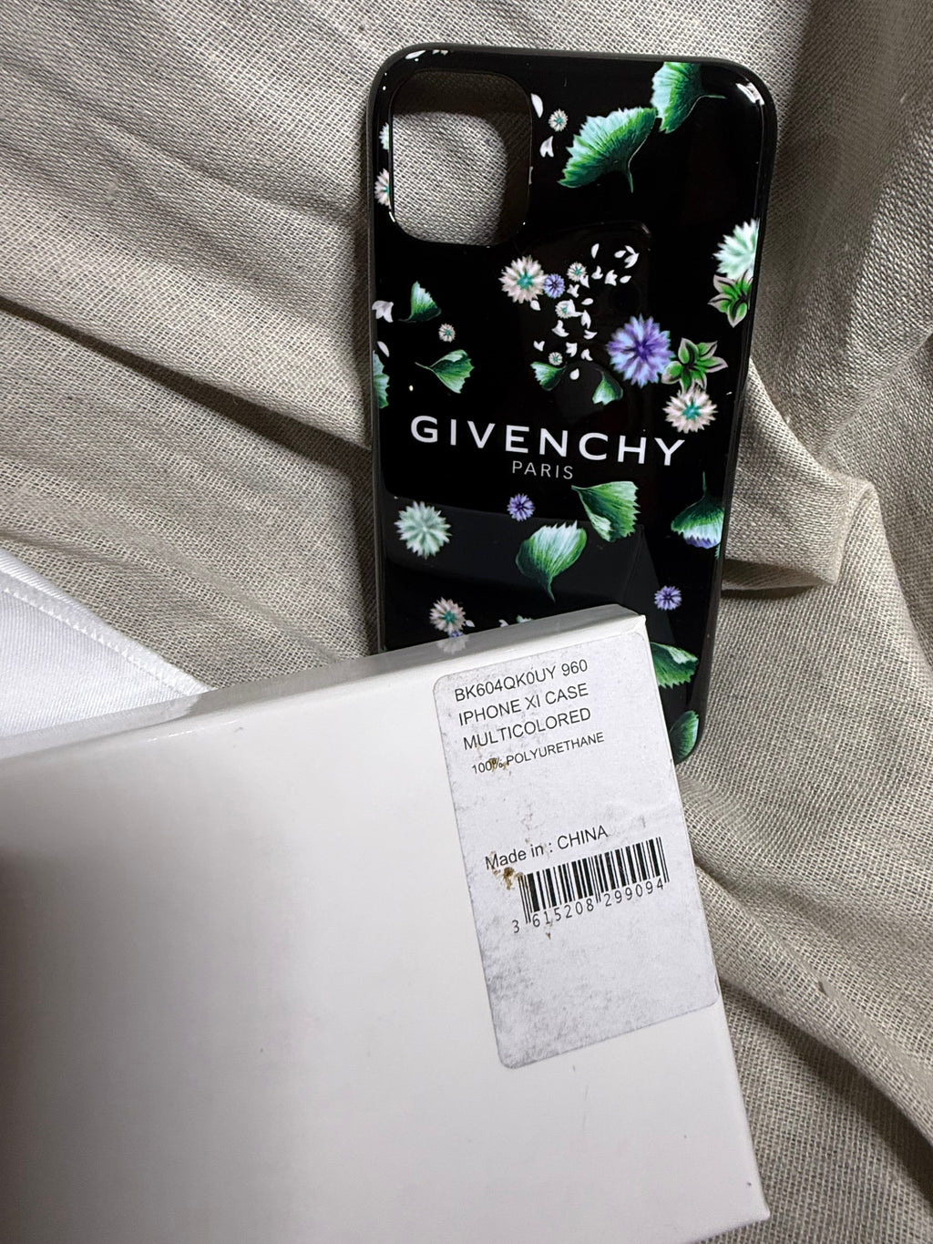 ✨ Neuve 230€ coque Givenchy florale iPhone 11 full set ✨