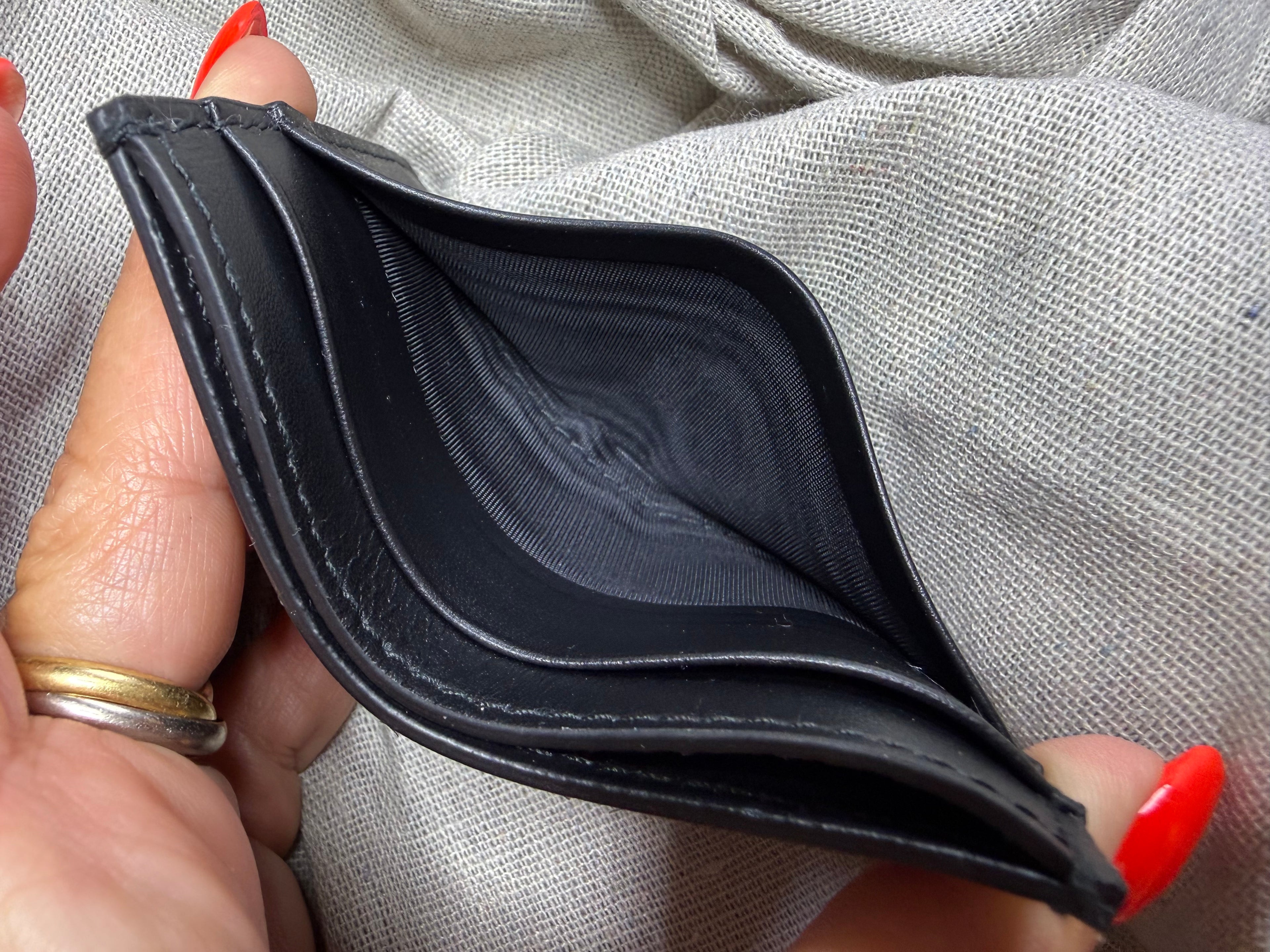 ✨ Neuf 270€ - Gucci — Porte-cartes en cuir noir ✨