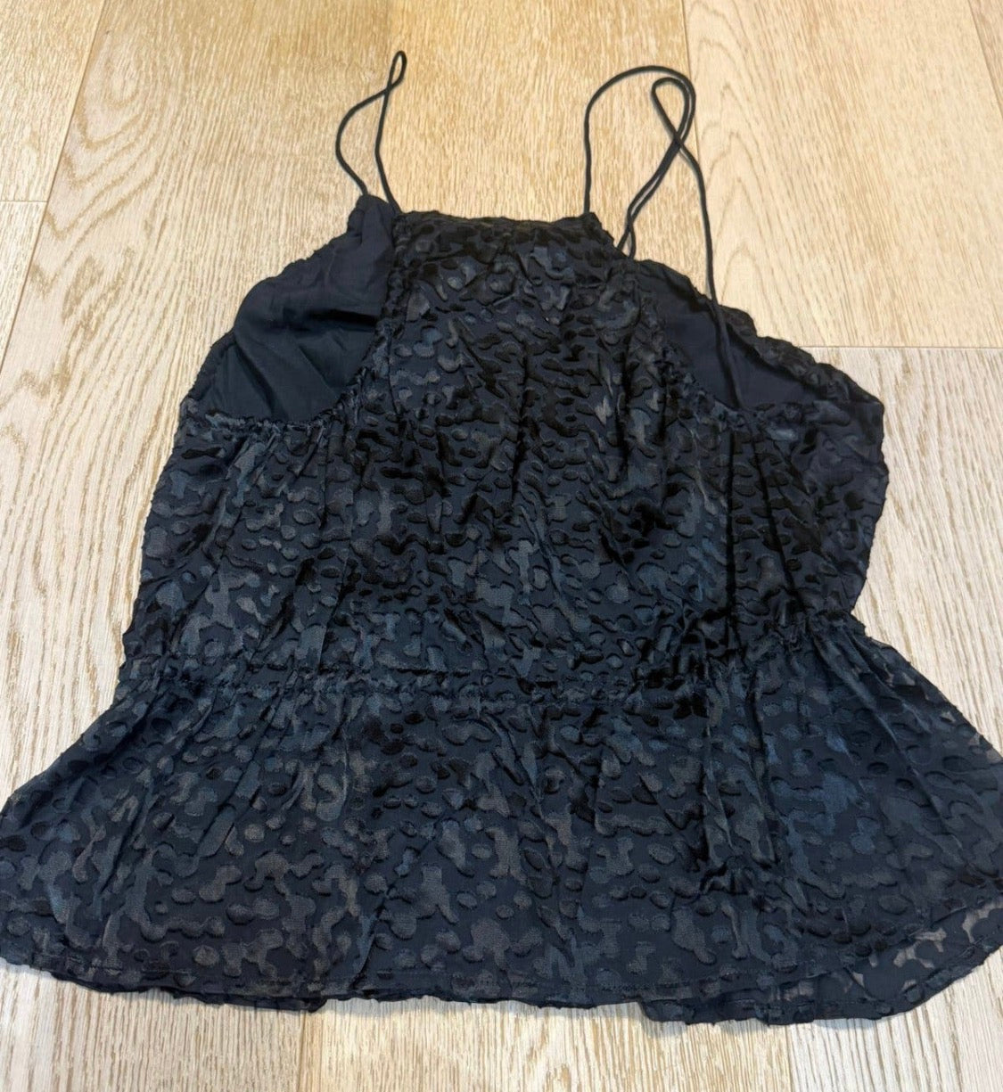 ✨ Neuf 235€ - Iro - Top asymétrique noir - T36 ✨
