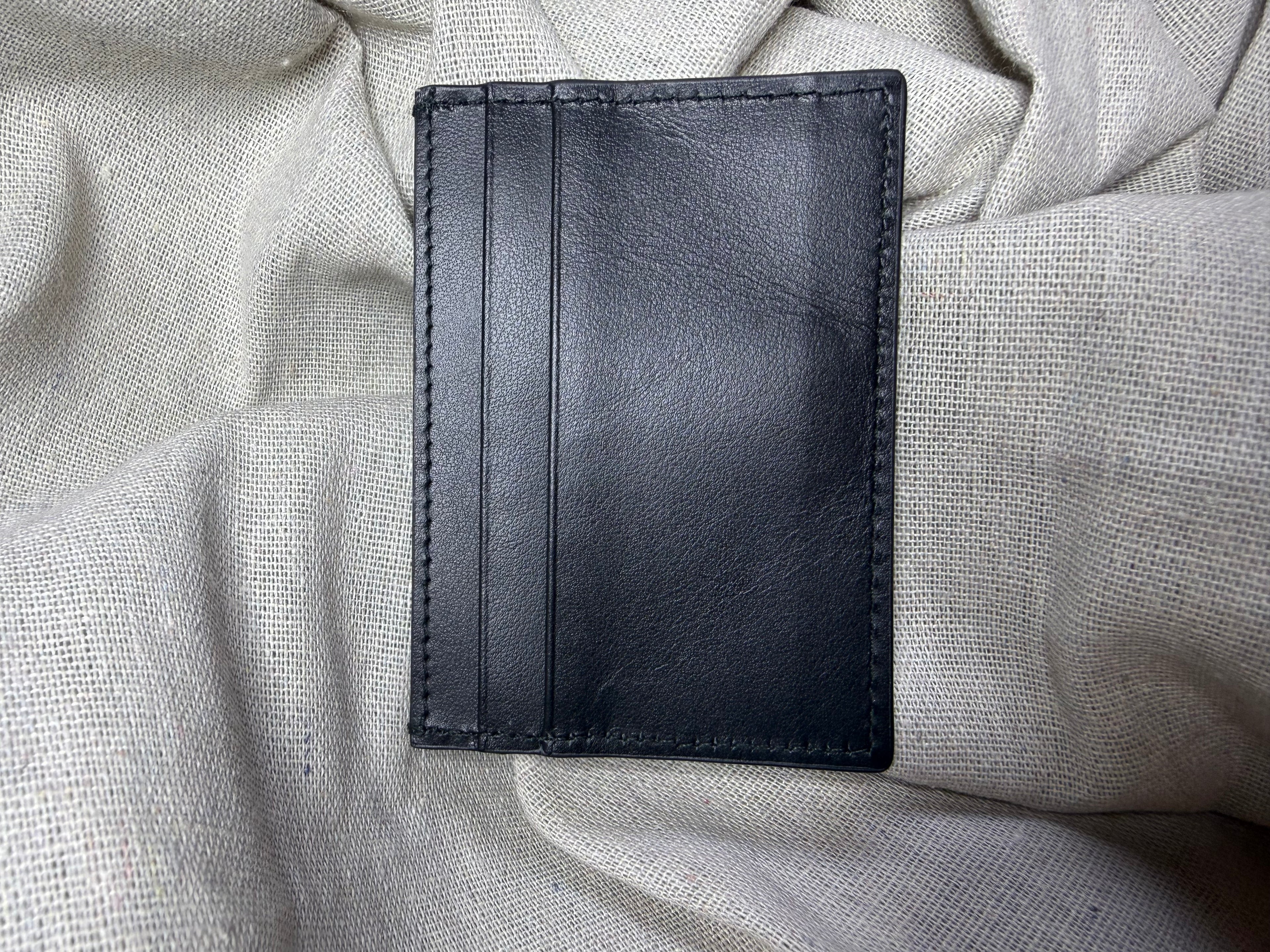 ✨ Neuf 270€ - Gucci — Porte-cartes en cuir noir ✨