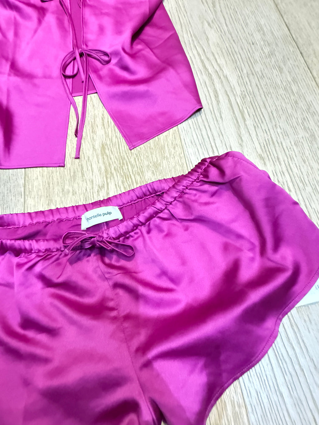 ✨ Neuf 85€ ensemble Chantelle satin fuschia ✨
