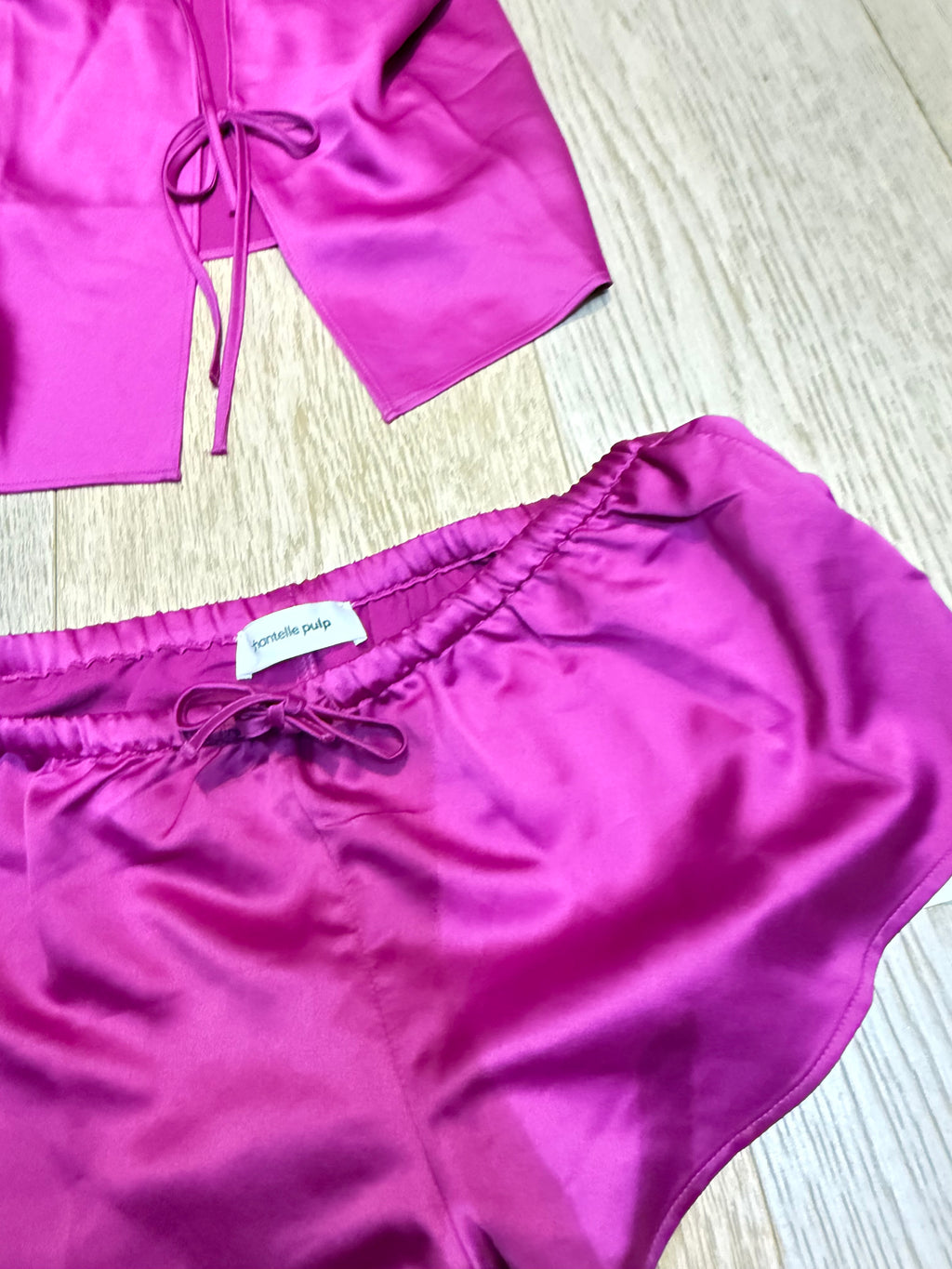 ✨ Neuf 85€ ensemble Chantelle satin fuschia ✨
