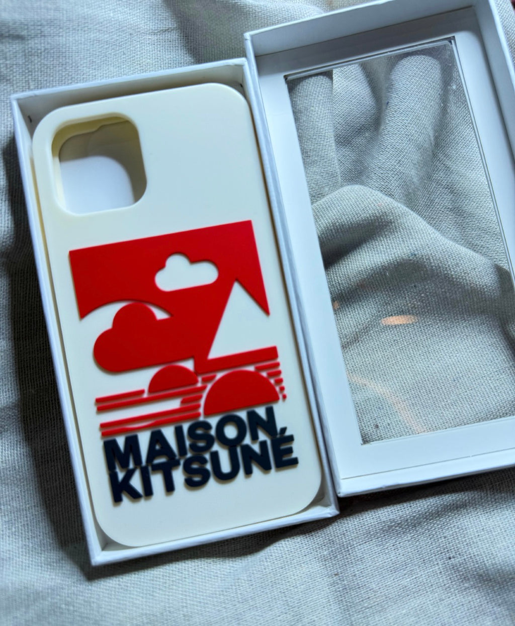 ✨ Neuve 70€ Maison Kitsuné coque iPhone 12 et 12 pro full set ✨
