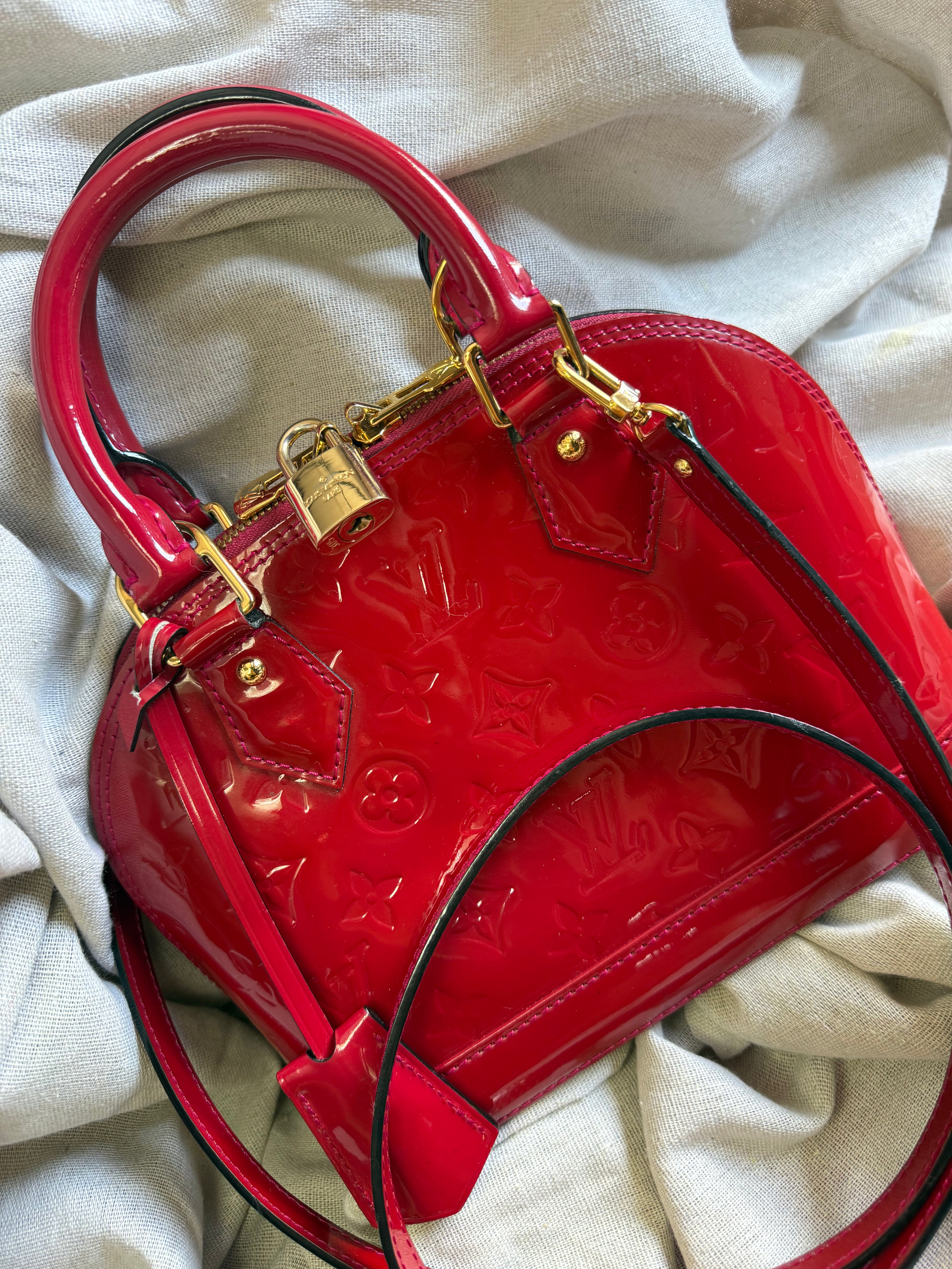 ✨ Sac Louis Vuitton Alma BB Monogram Vernis Rouge + Certificat ENTRUPY ✨